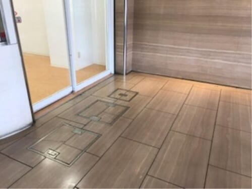 店前スペース（前回入居者の写真です。）