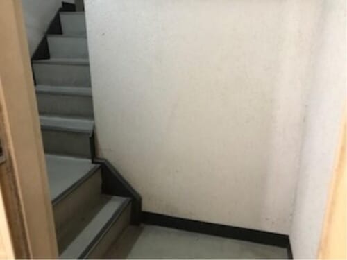 奥倉庫スペース（前回入居者の写真です。）