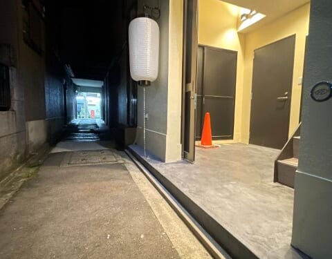 北側・出入り口