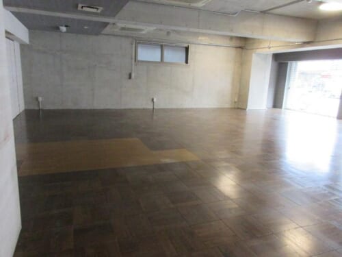 広々室内です！